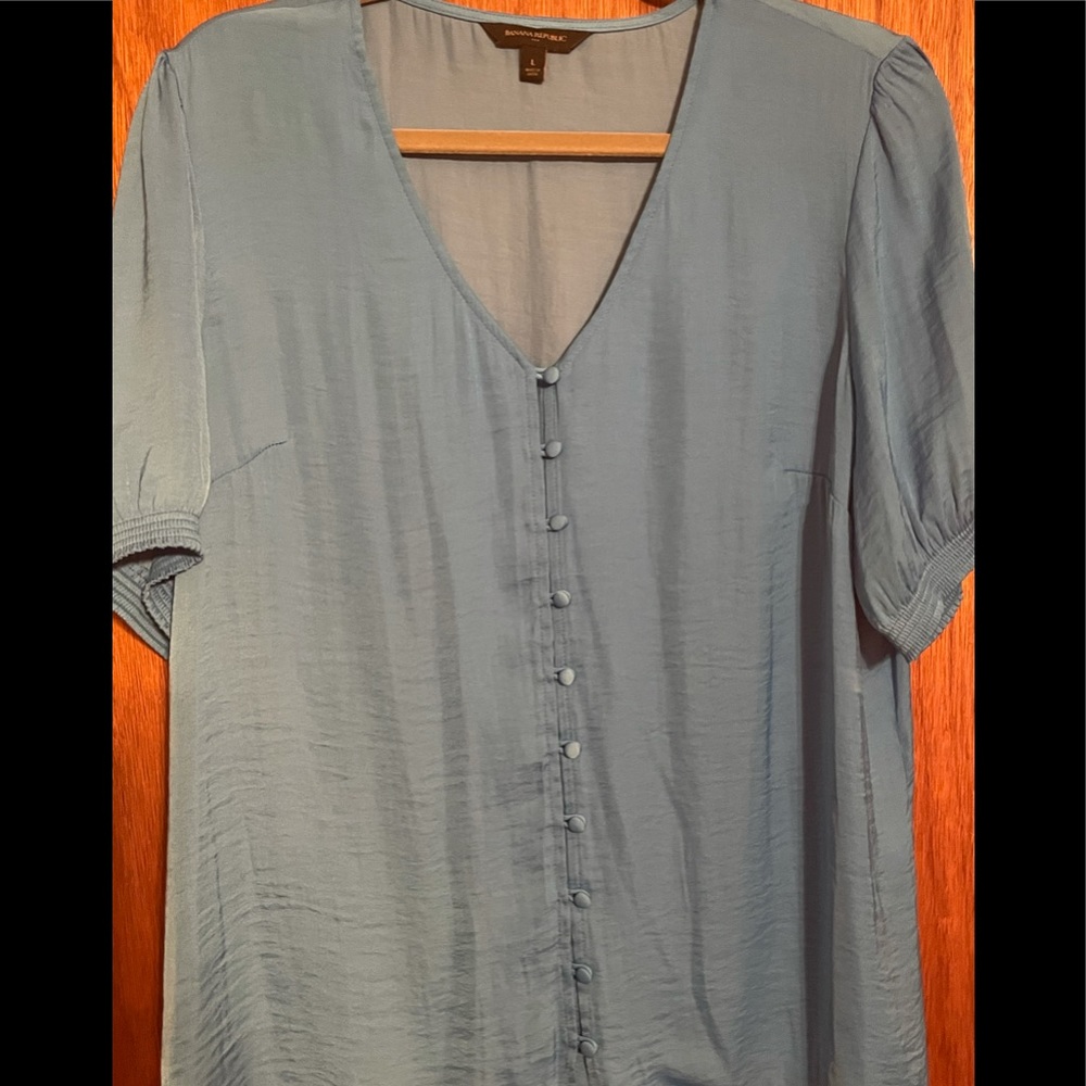 Women’s Banana Republic Dress Shirt